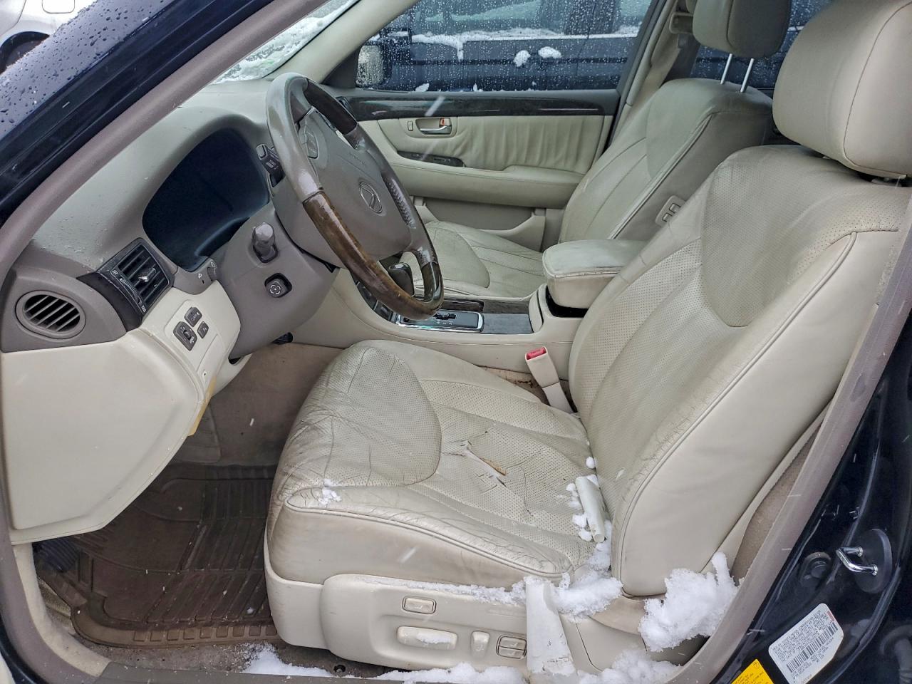 2002 LEXUS LS 430 photo 7