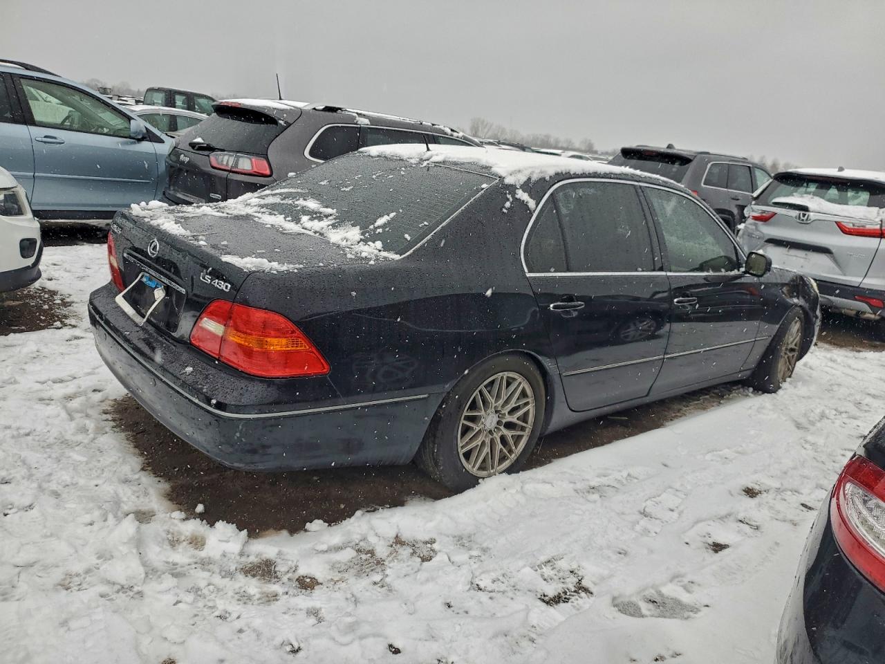 2002 LEXUS LS 430 photo 3