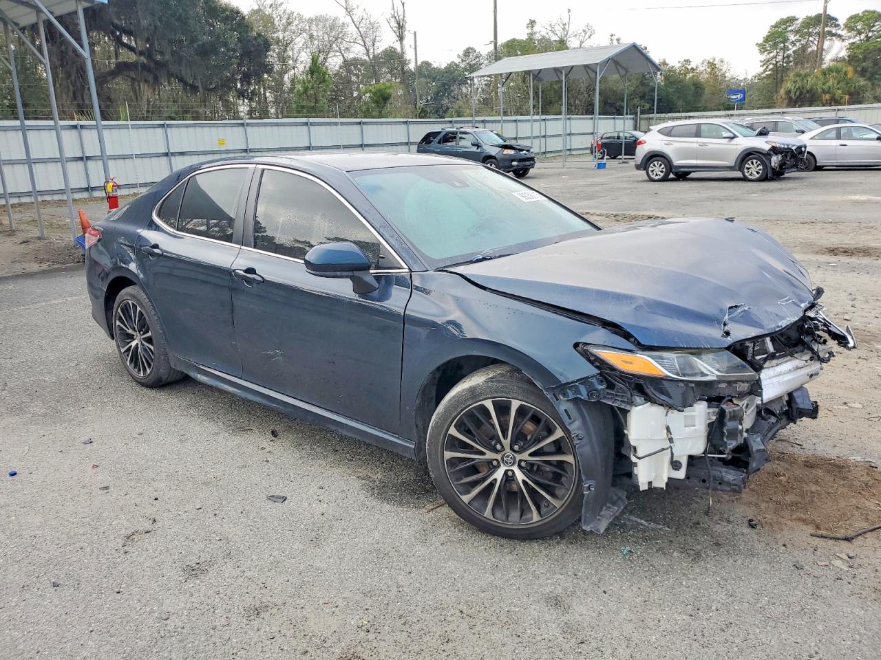 2019 TOYOTA CAMRY L photo 4