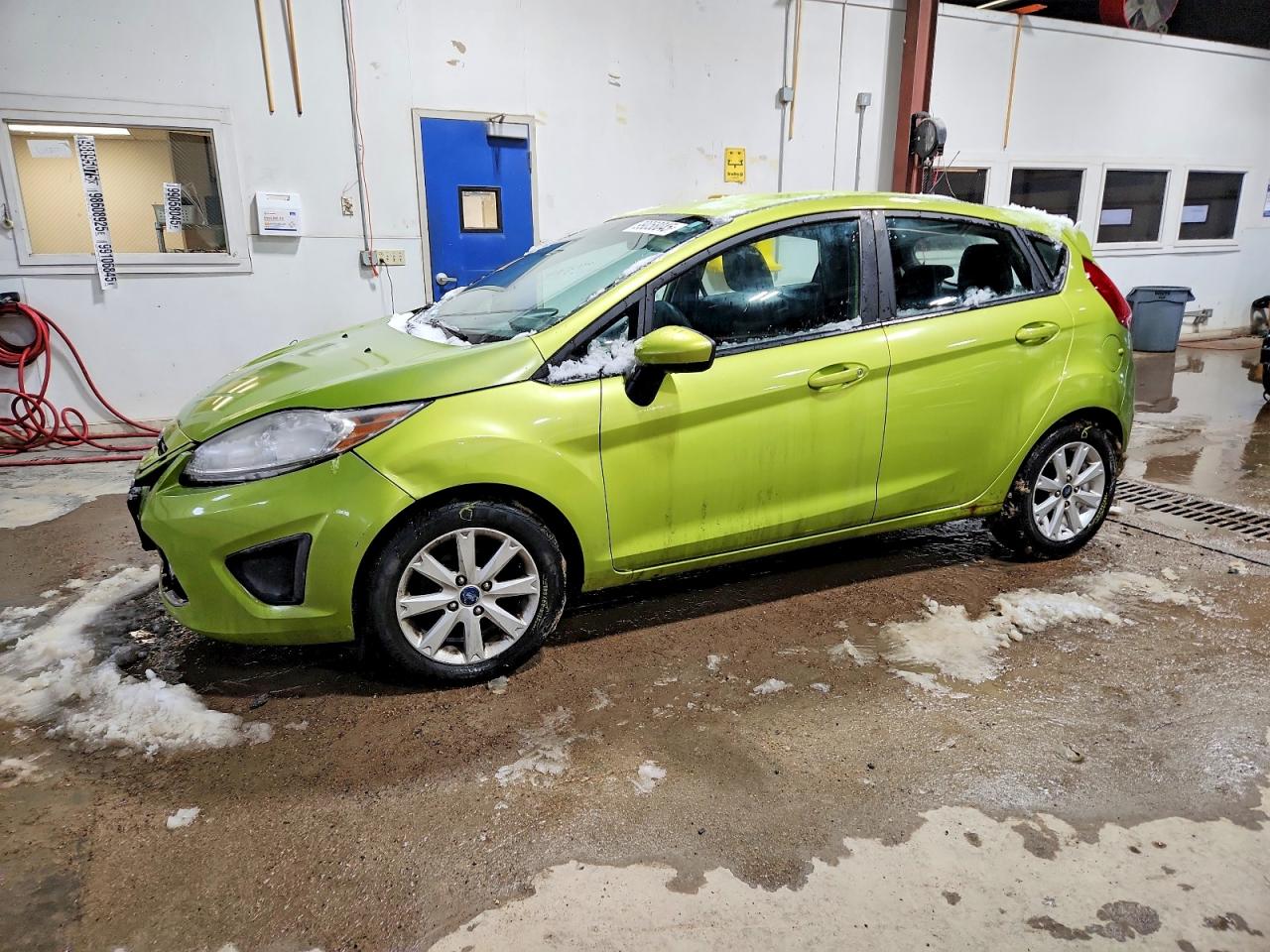 2011 FORD FIESTA