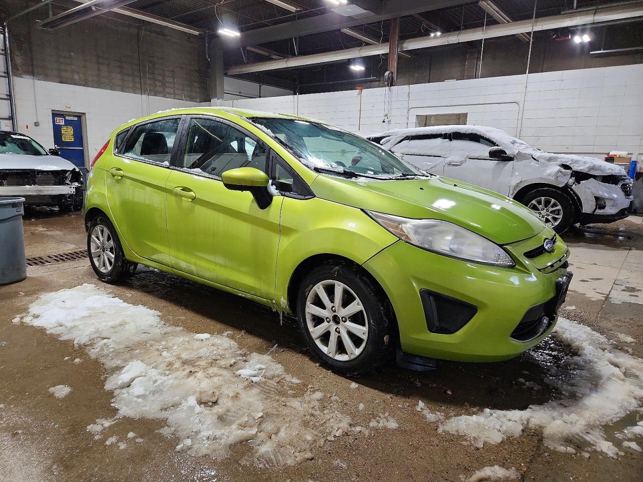 2011 FORD FIESTA SE photo 4