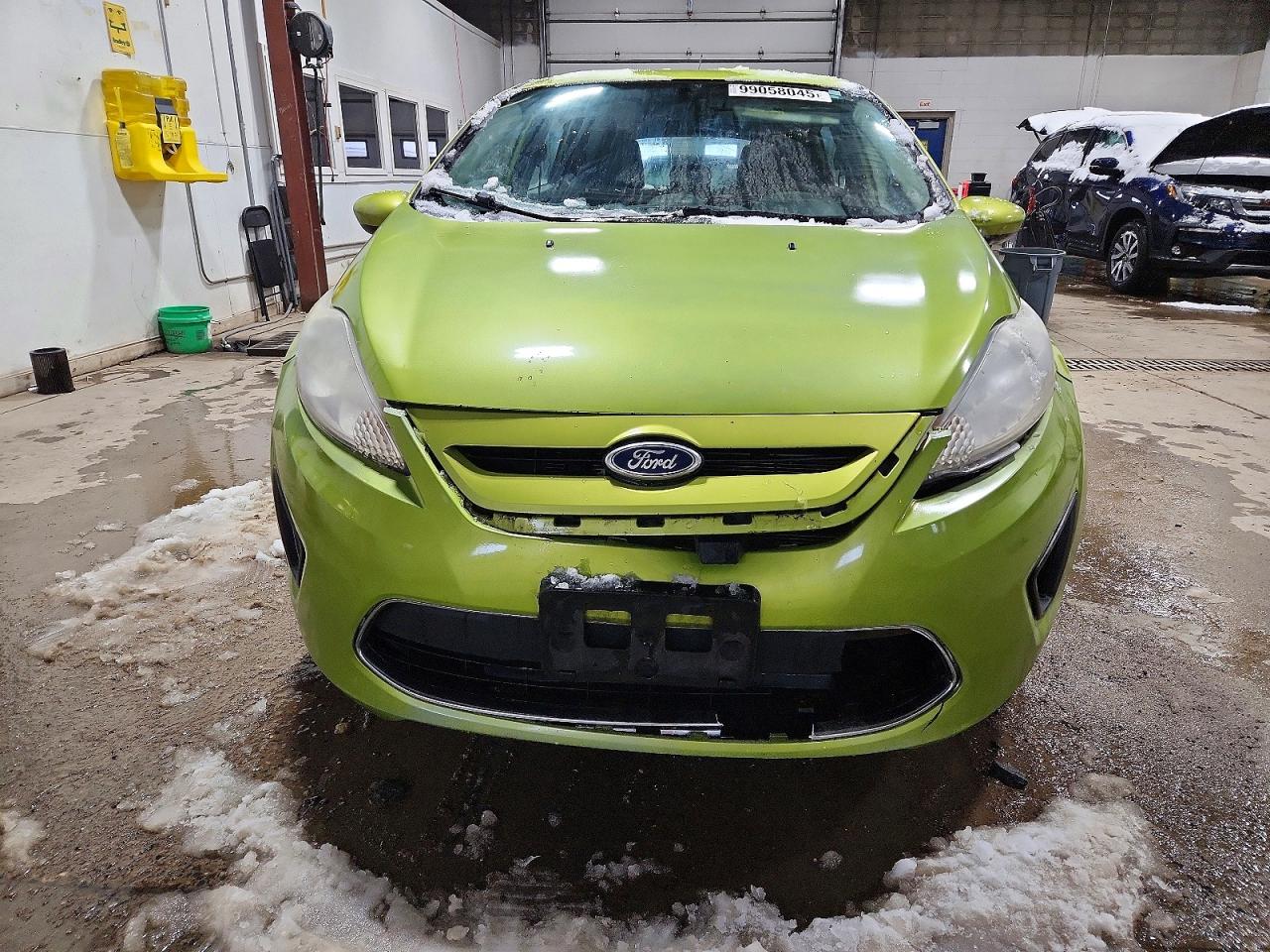 2011 FORD FIESTA SE photo 5