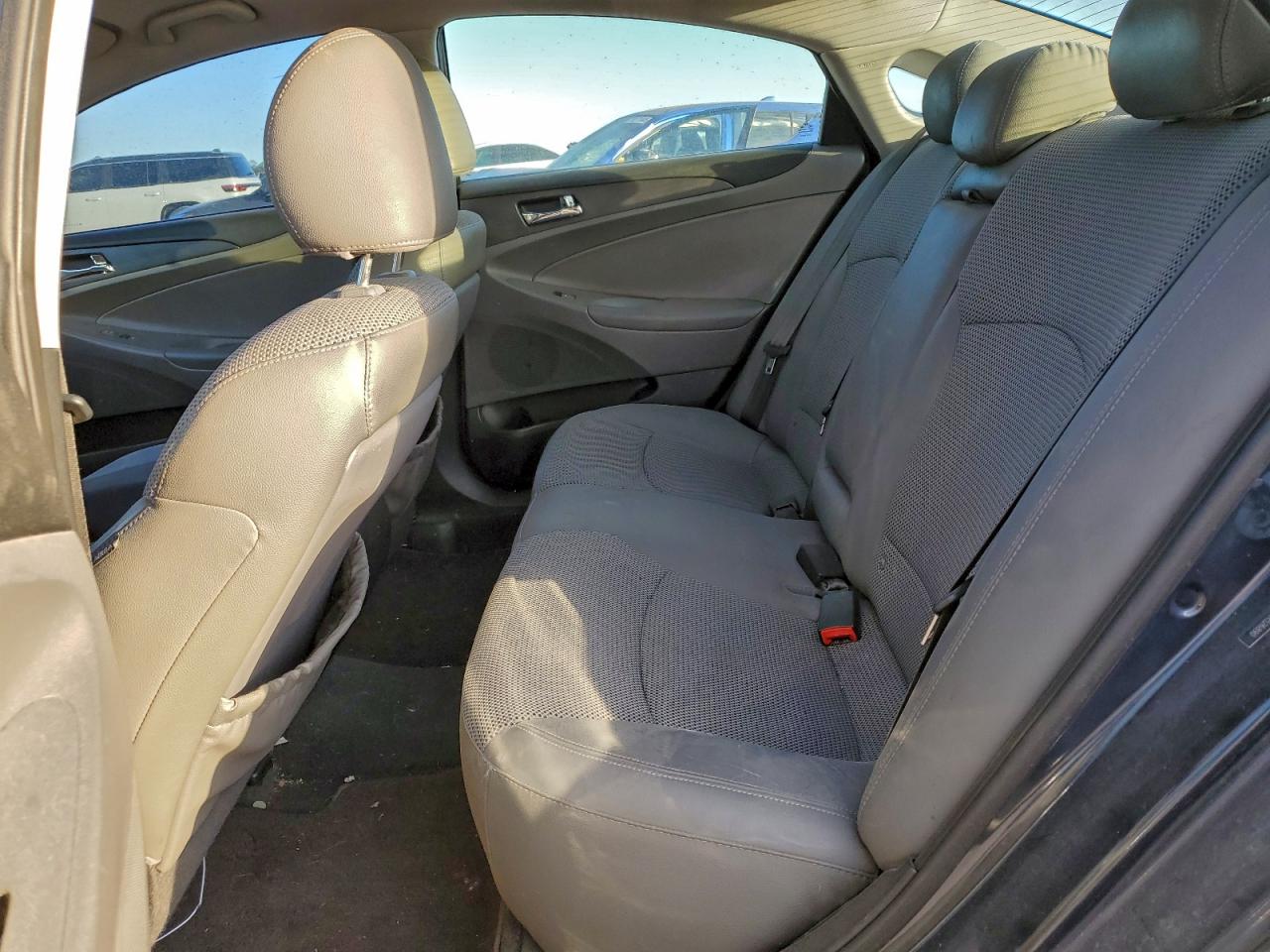 2013 HYUNDAI SONATA SE photo 10