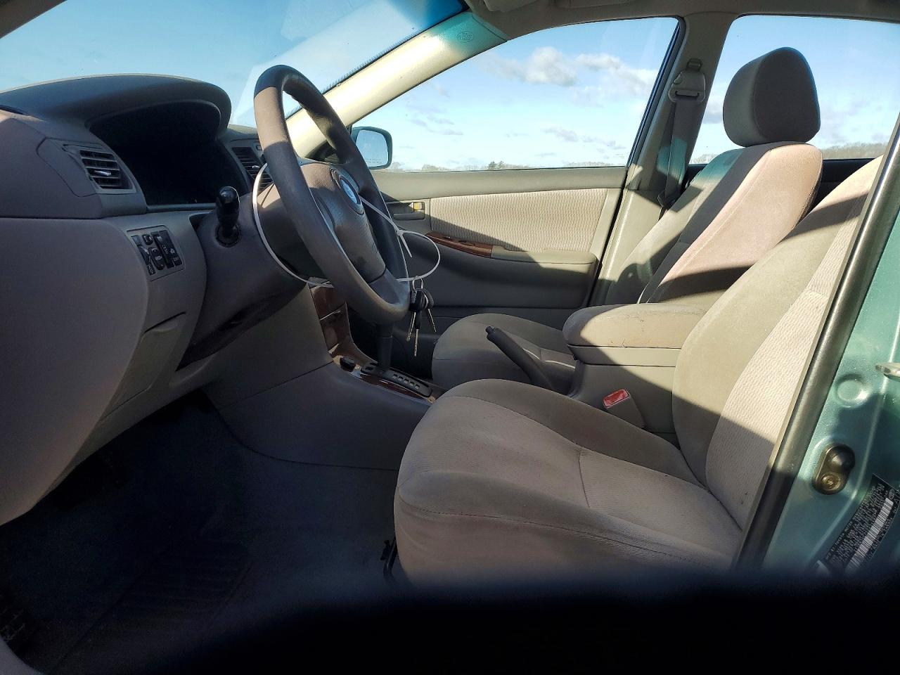 2005 TOYOTA COROLLA CE photo 7