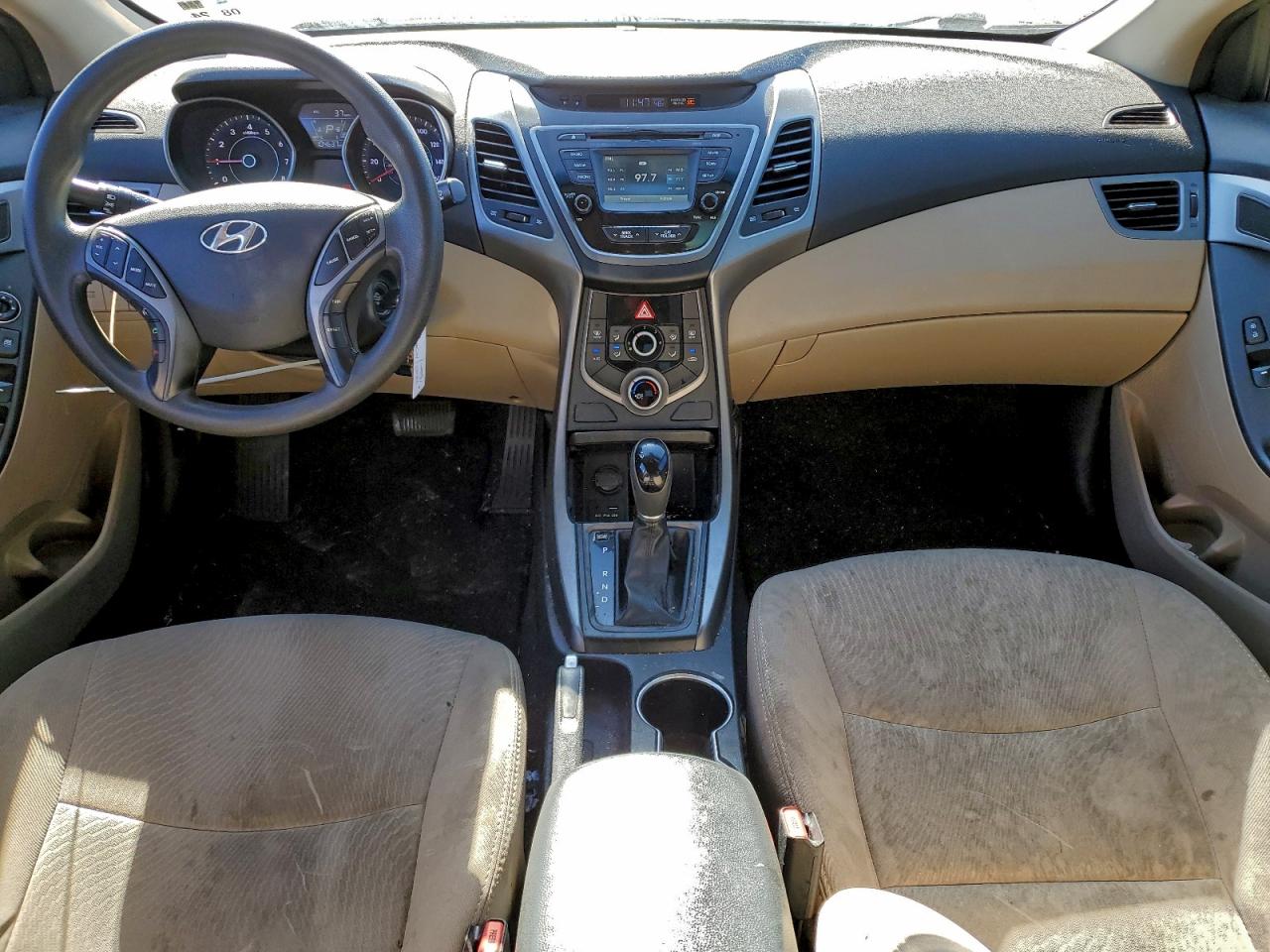 2016 HYUNDAI ELANTRA SE photo 8