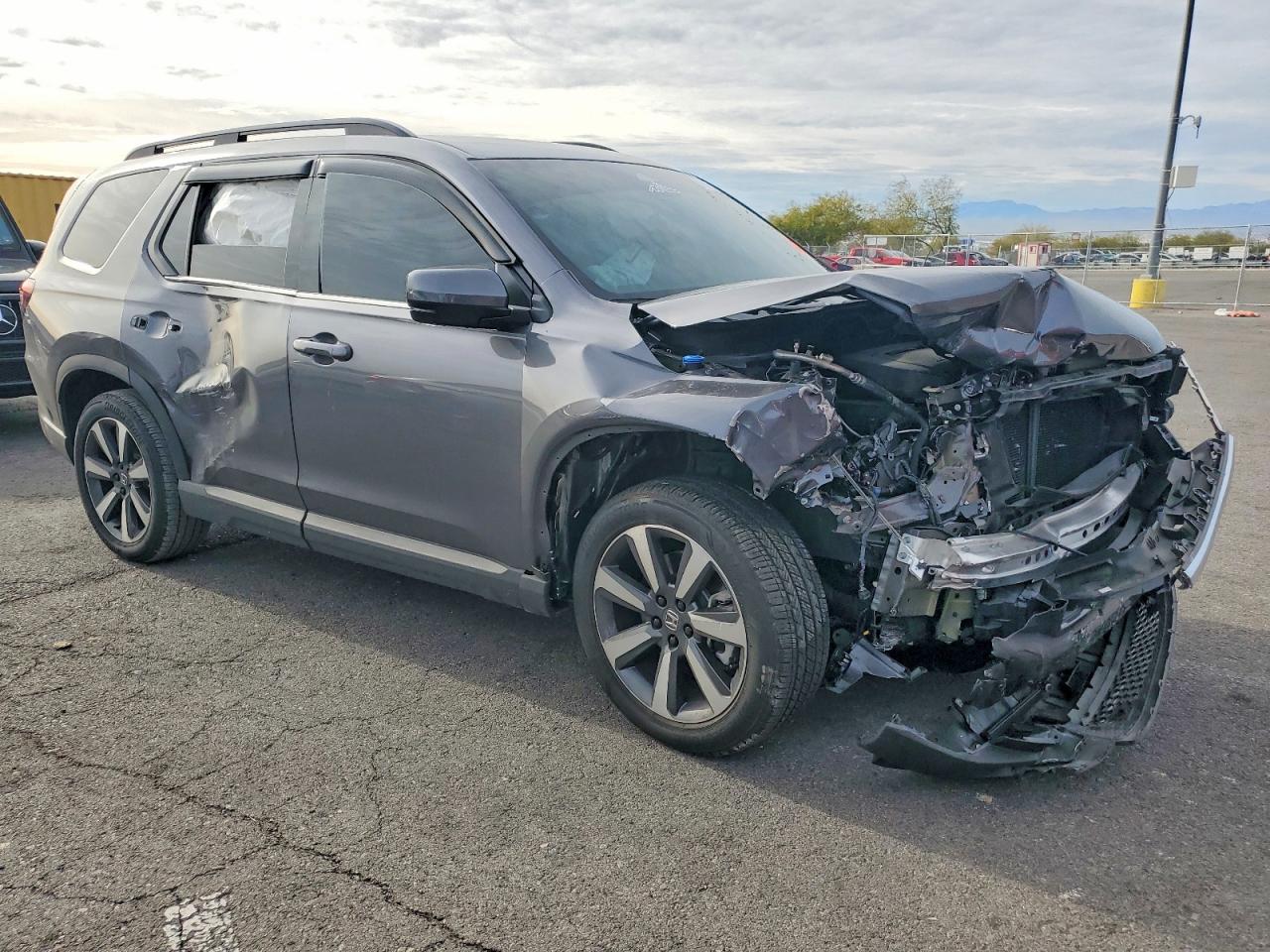 2025 HONDA PILOT TOURING photo 7