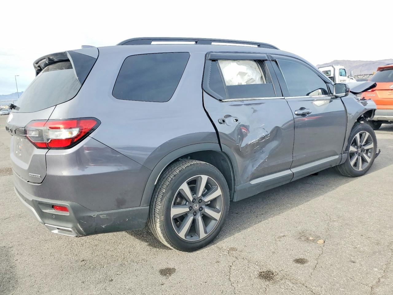 2025 HONDA PILOT TOURING photo 5