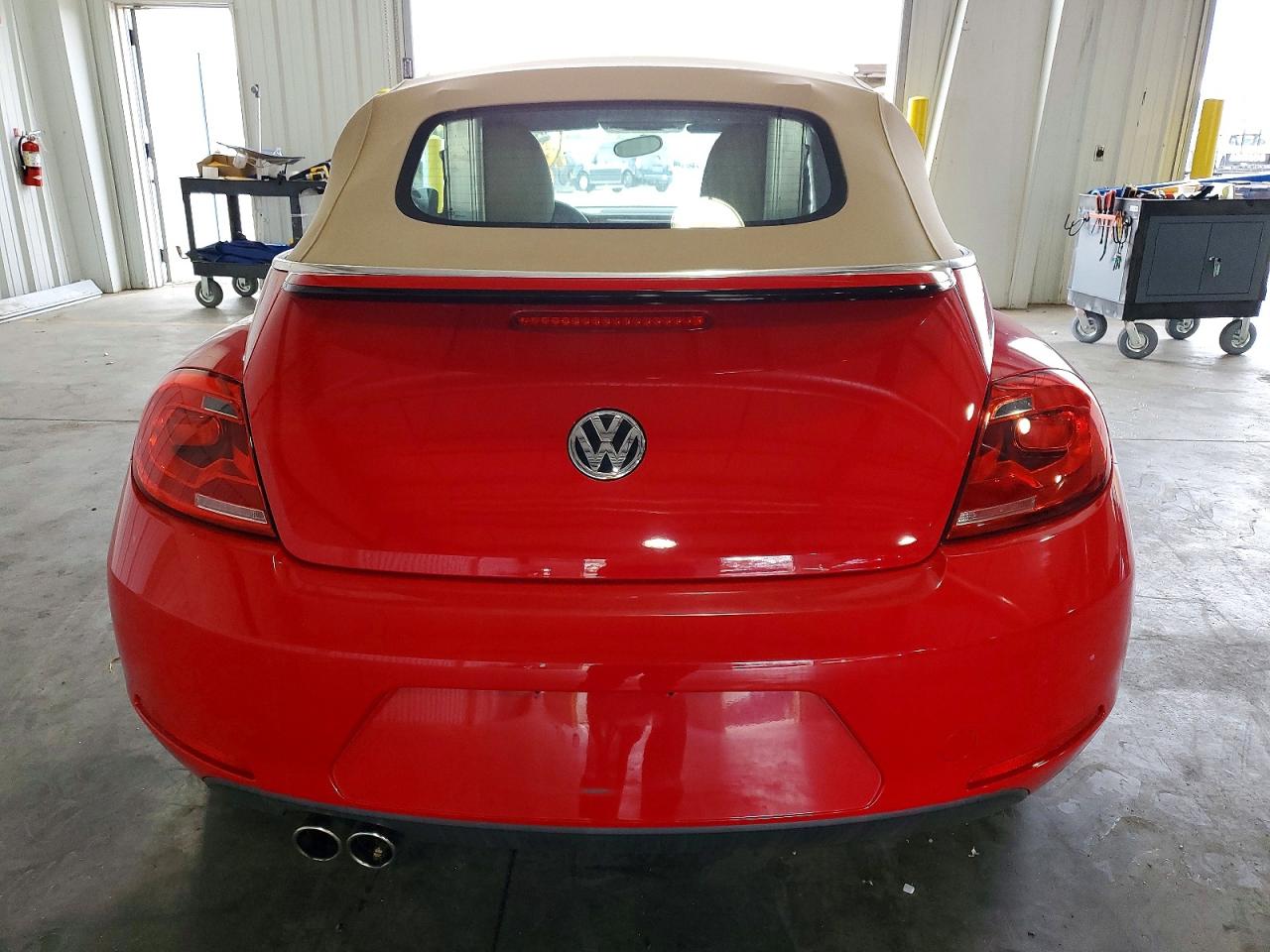 2014 VOLKSWAGEN BEETLE photo 6