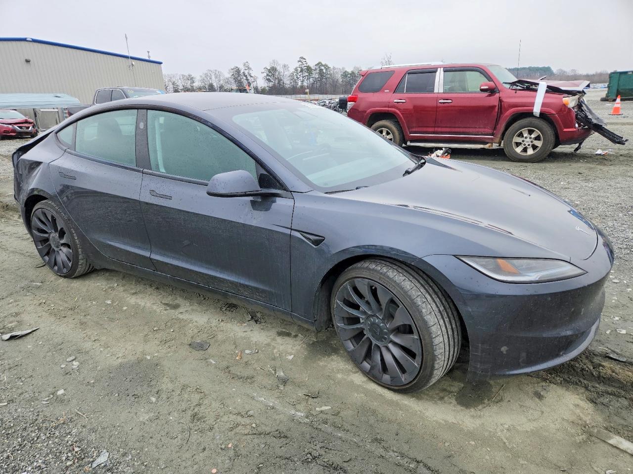 2024 TESLA MODEL 3 photo 4