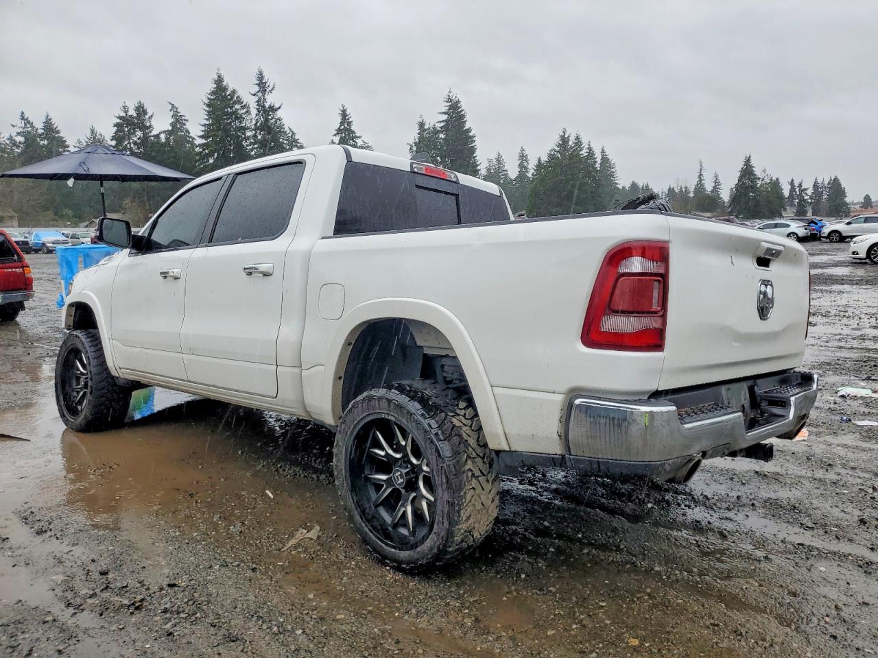 2019 RAM 1500 LARAMIE photo 2