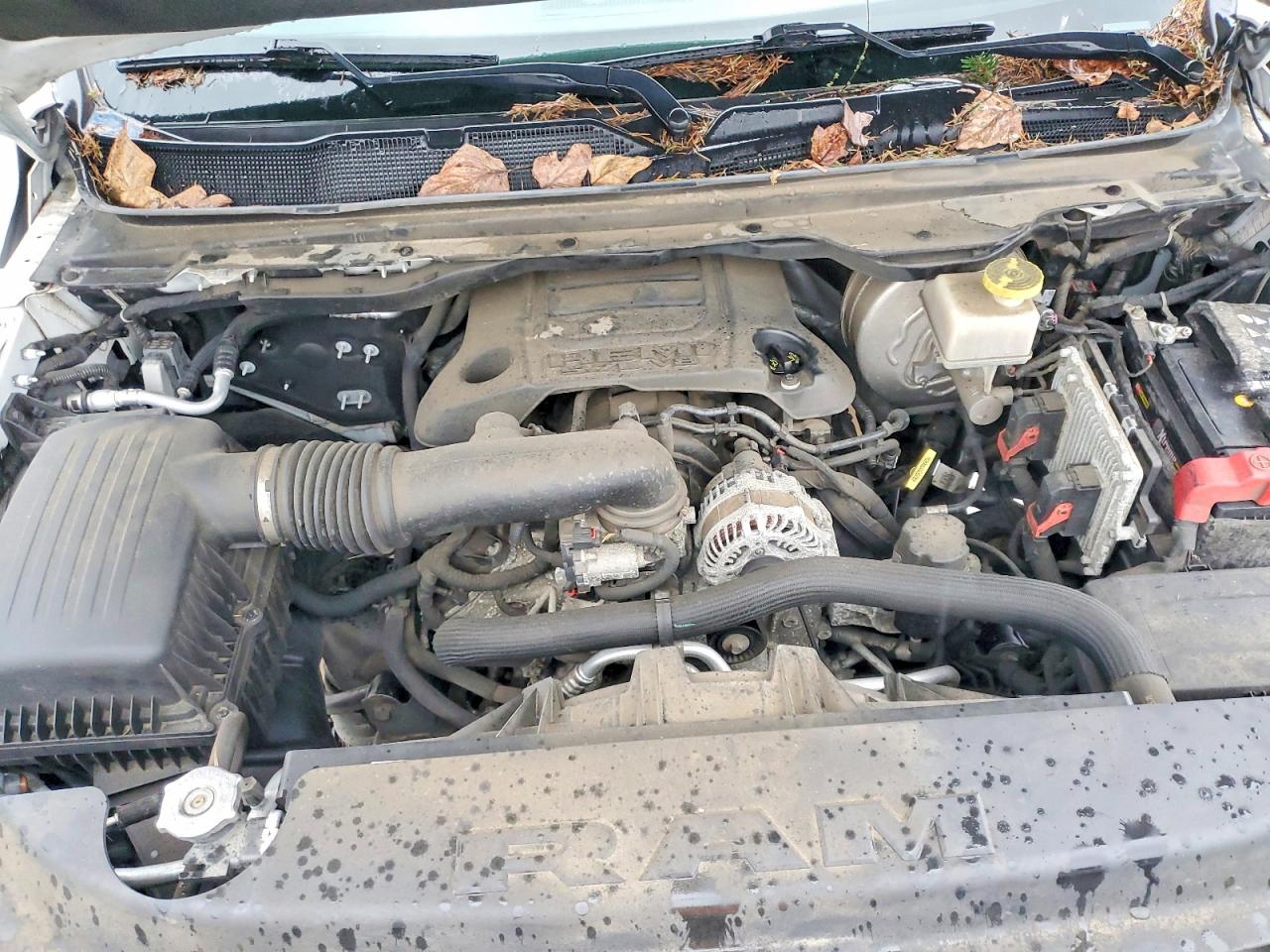 2019 RAM 1500 LARAMIE photo 11