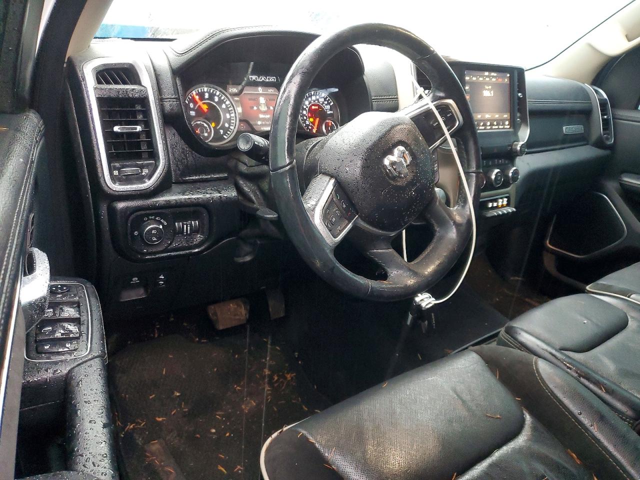 2019 RAM 1500 LARAMIE photo 8