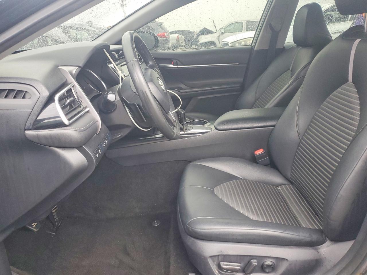 2018 TOYOTA CAMRY L photo 7