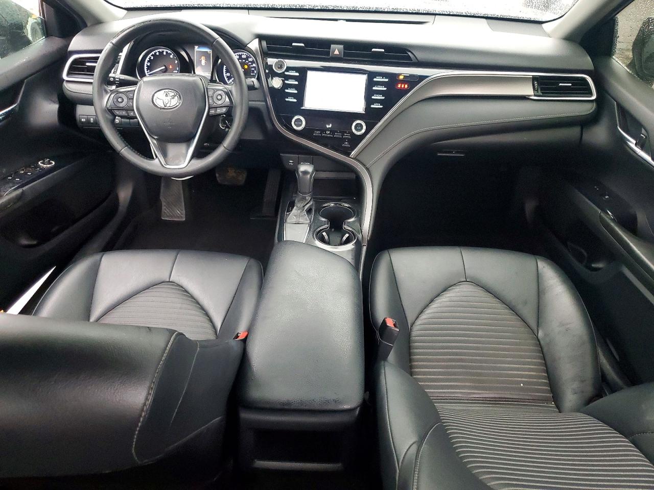 2018 TOYOTA CAMRY L photo 8