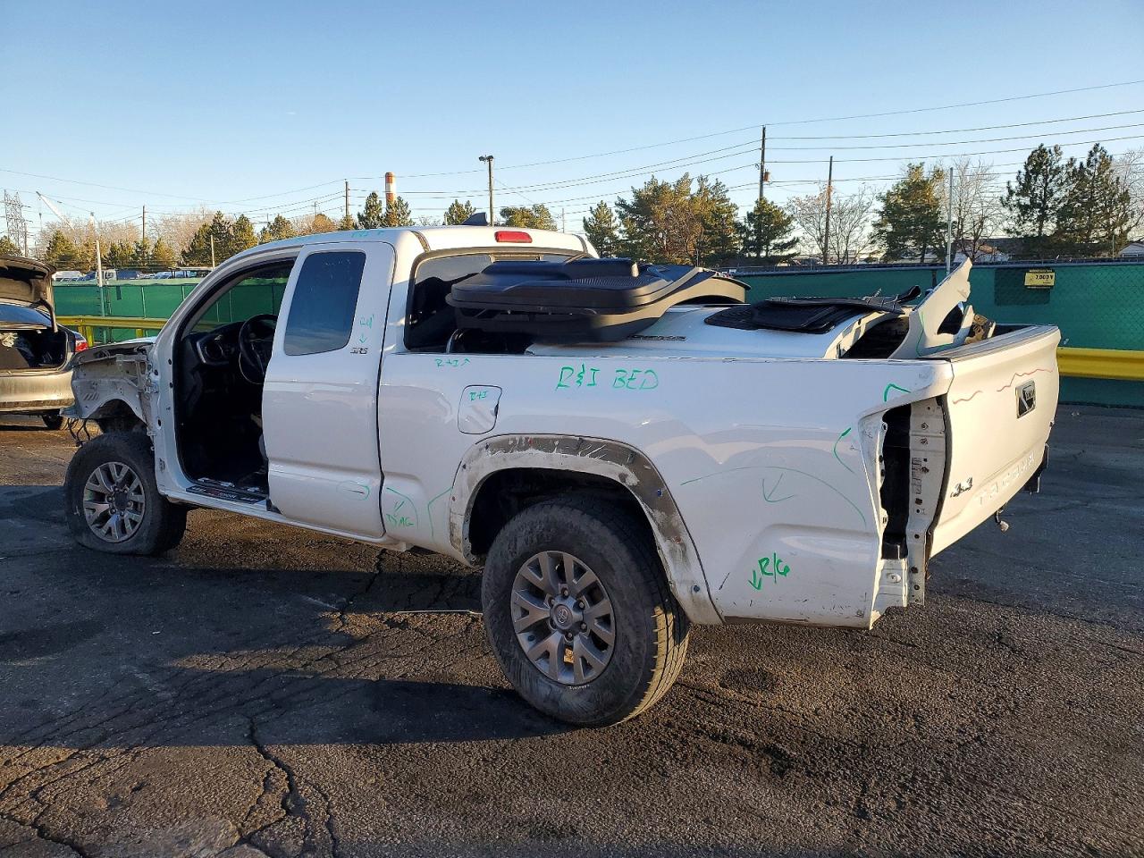 2017 TOYOTA TACOMA SR5 V6 photo 2