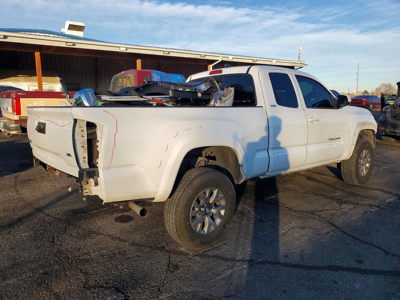 2017 TOYOTA TACOMA SR5 V6 photo 3