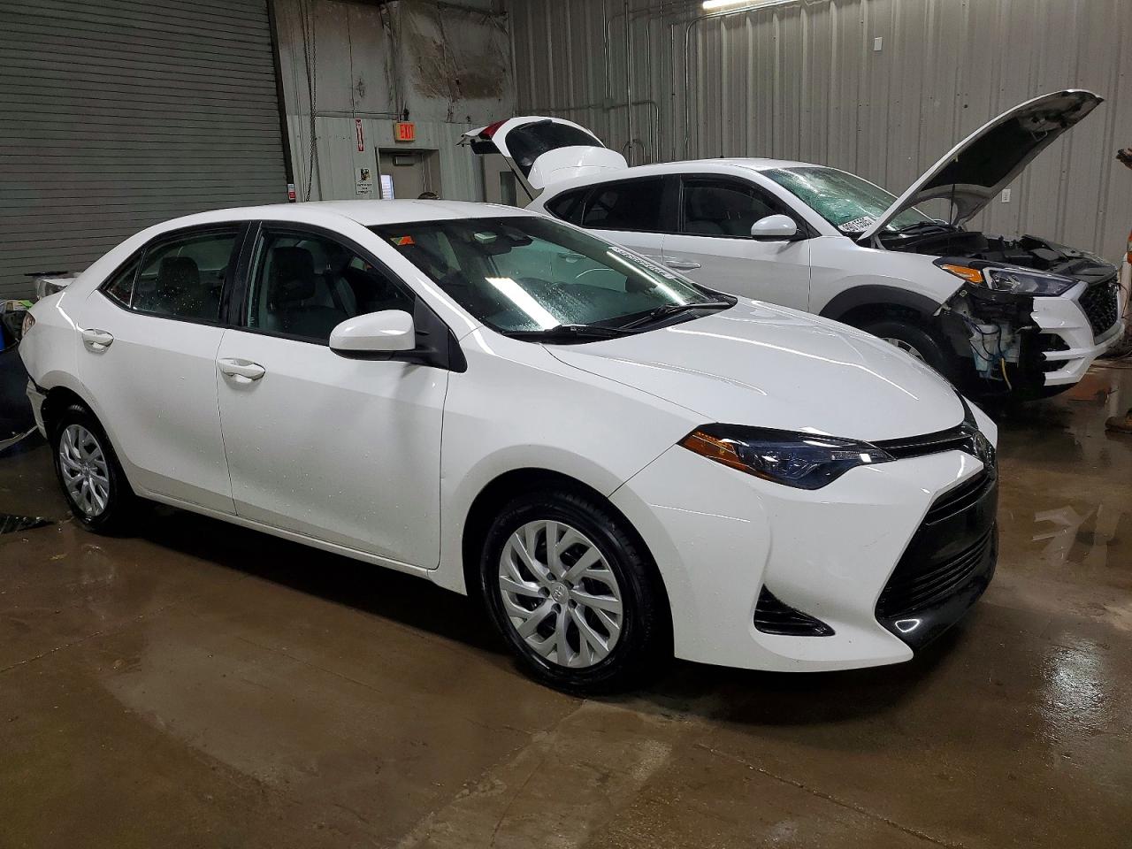 2017 TOYOTA COROLLA L photo 4