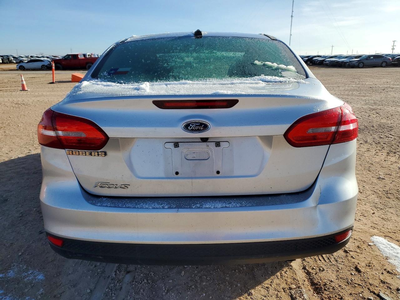 2017 FORD FOCUS S photo 11