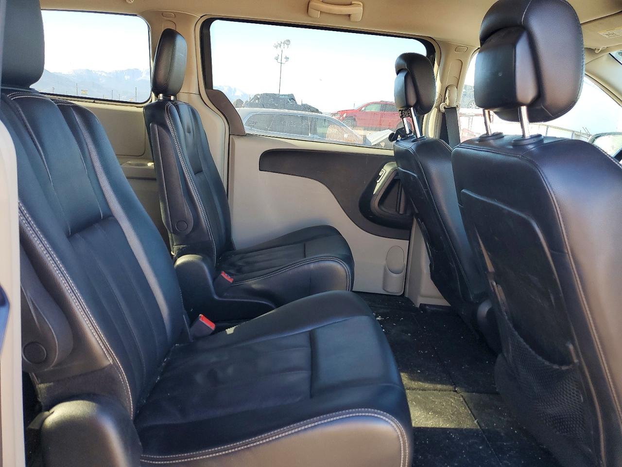 2013 CHRYSLER TOWN & COUNTRY TOURING photo 11