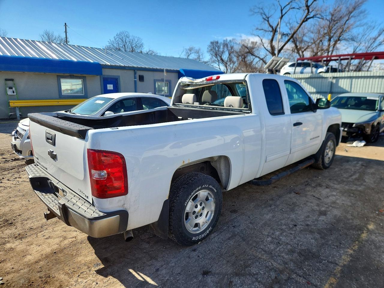 2010 CHEVROLET SILVERADO C1500 LT photo 3