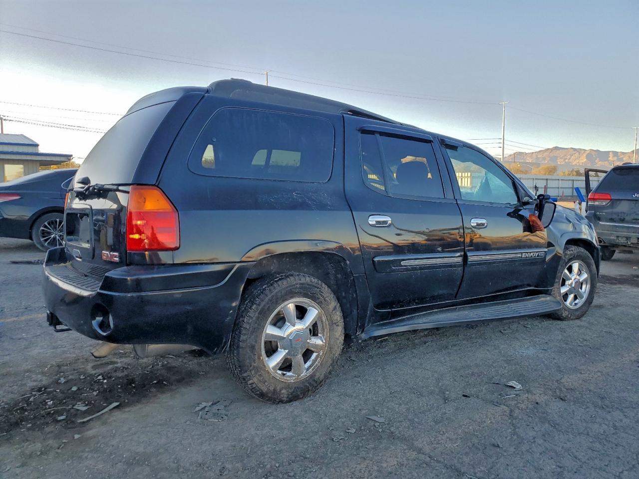 2003 GMC ENVOY XL photo 3