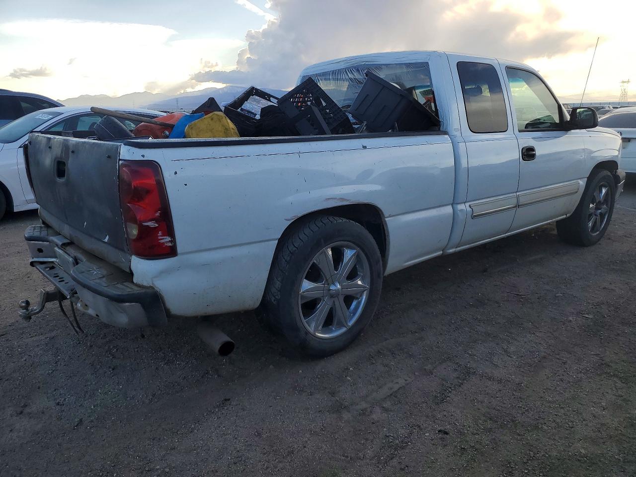 2003 CHEVROLET SILVERADO C1500 photo 5
