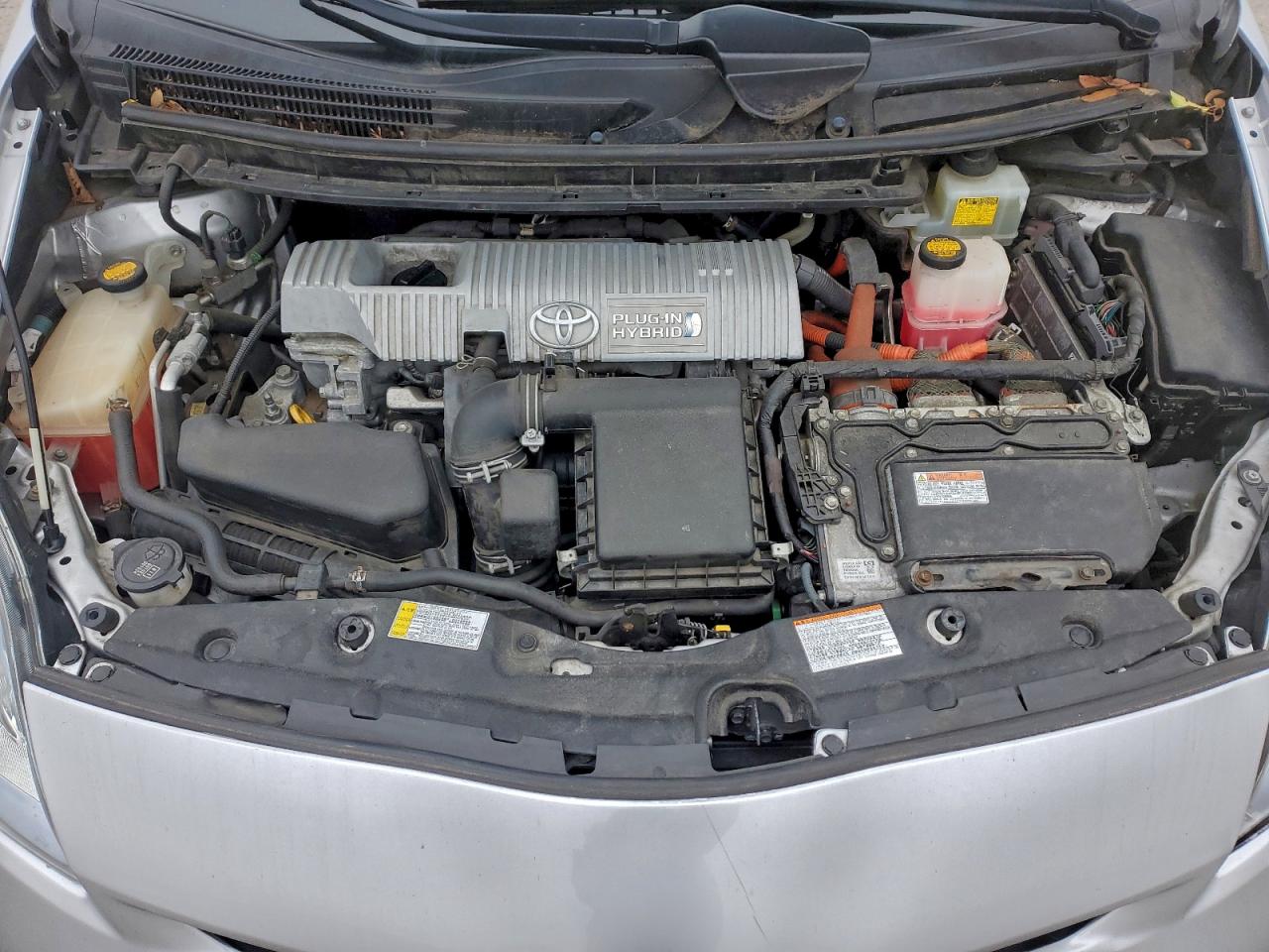 2014 TOYOTA PRIUS PLUG-IN photo 11