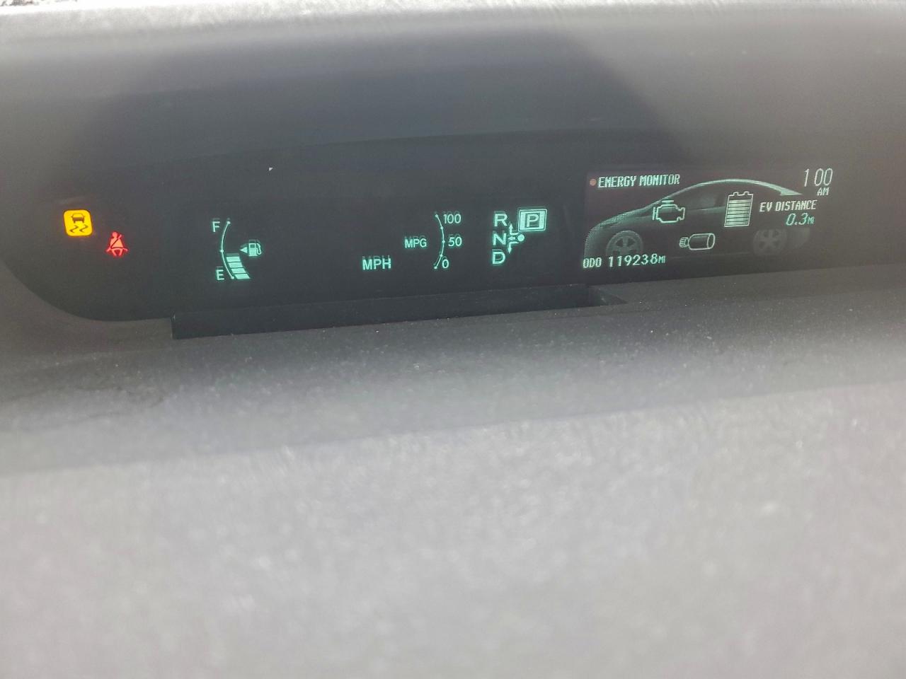 2014 TOYOTA PRIUS PLUG-IN photo 9