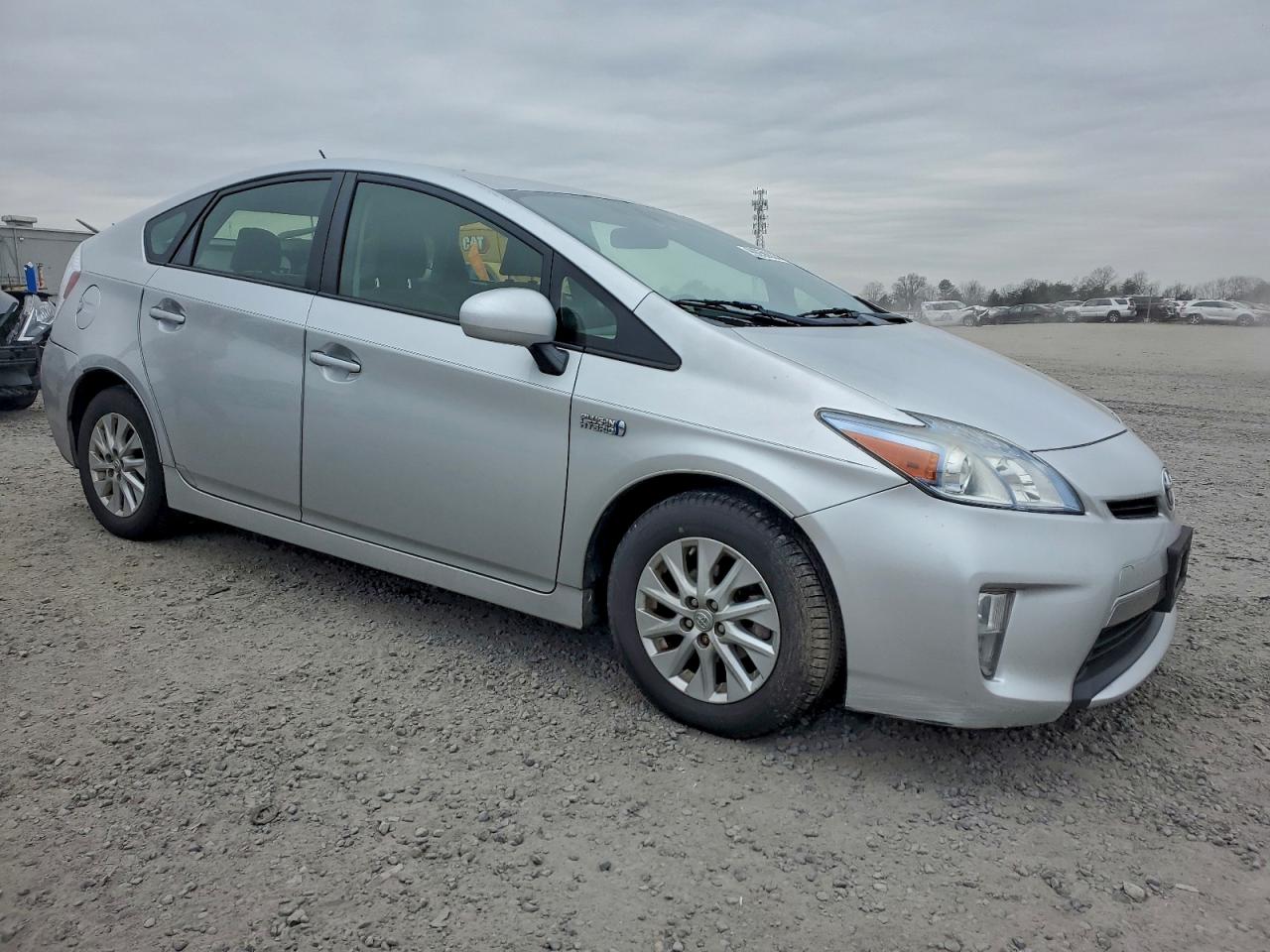 2014 TOYOTA PRIUS PLUG-IN photo 4