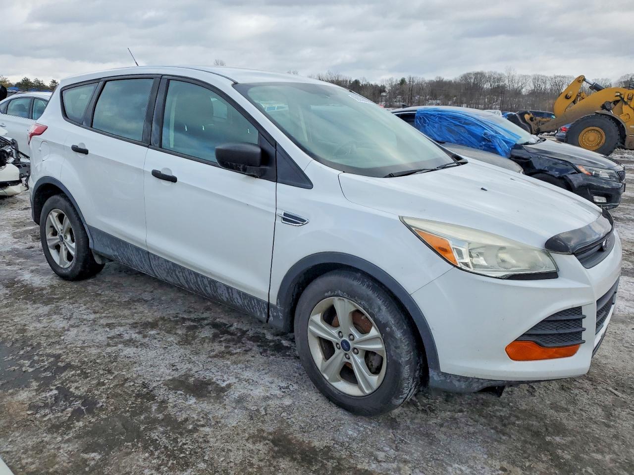 2015 FORD ESCAPE S photo 4