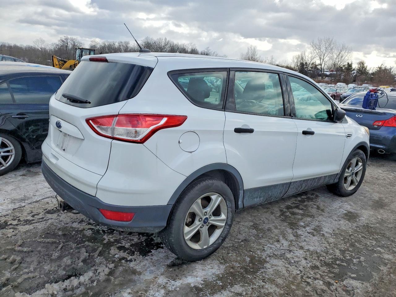 2015 FORD ESCAPE S photo 3