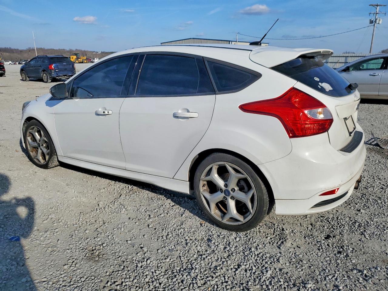 2014 FORD FOCUS ST photo 2