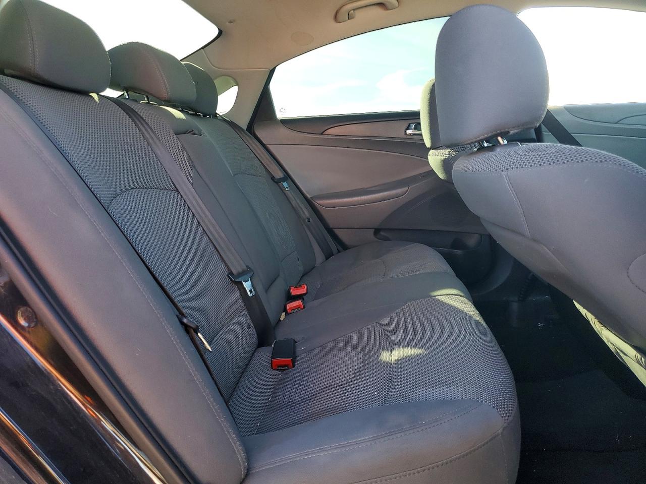 2013 HYUNDAI SONATA GLS photo 10