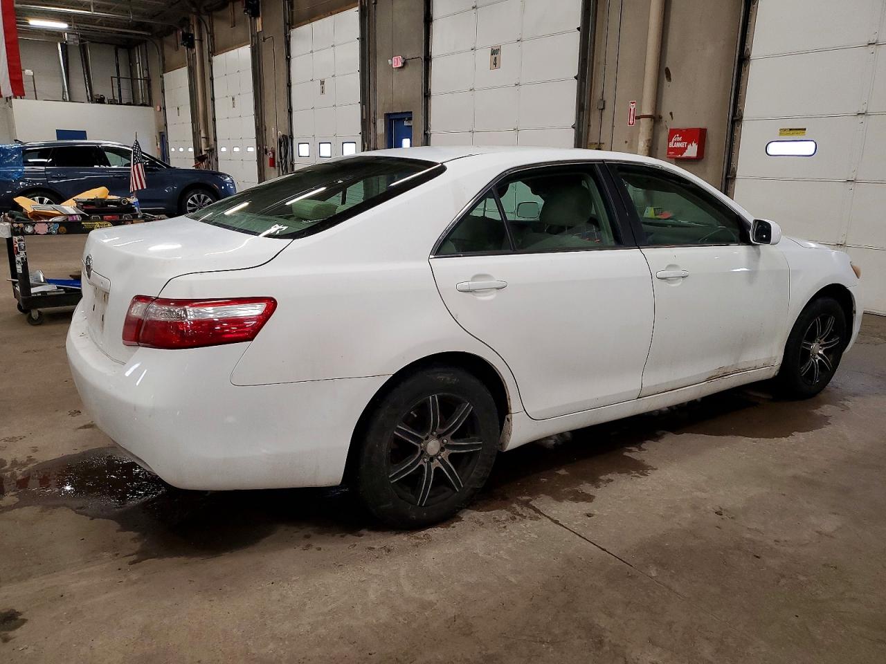 2009 TOYOTA CAMRY BASE photo 3
