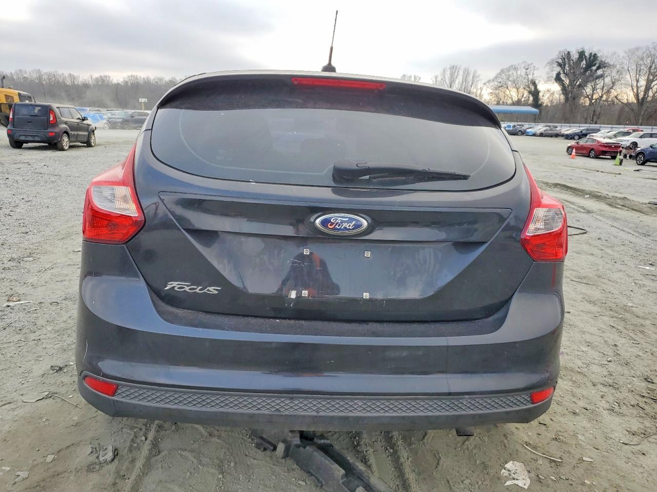 2013 FORD FOCUS SE photo 6