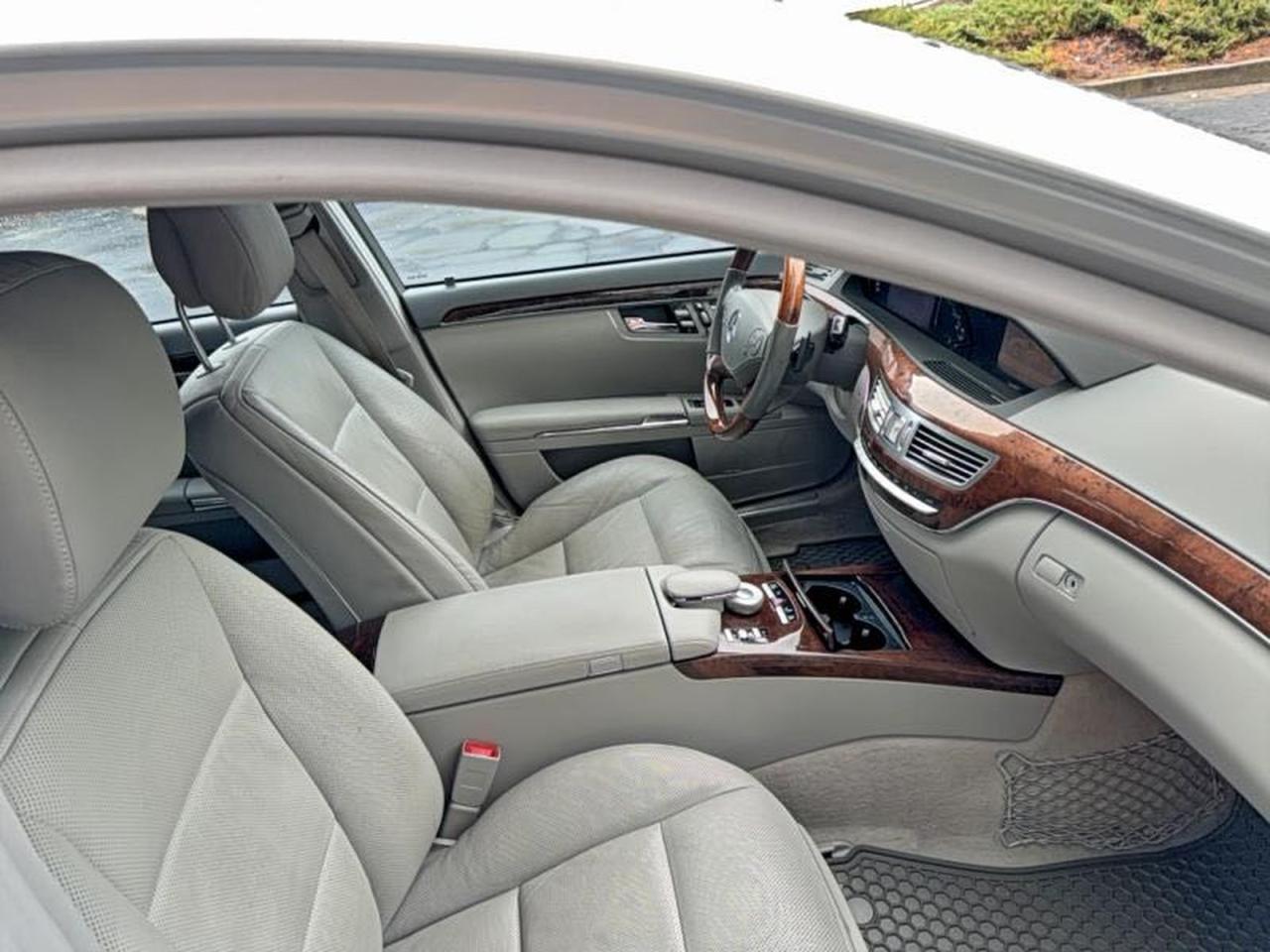 2010 MERCEDES-BENZ S 550 photo 9