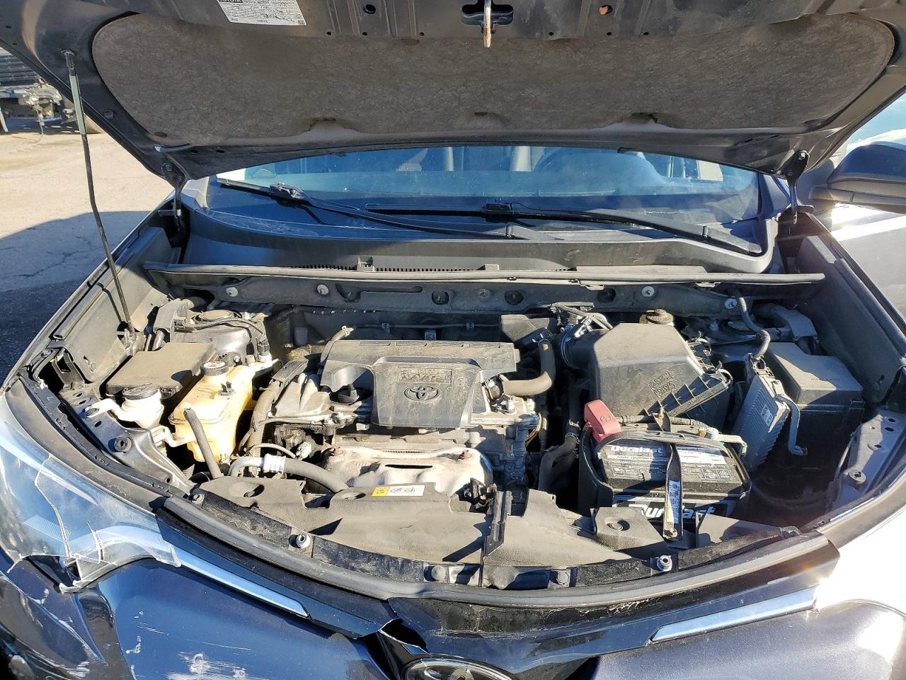 2018 TOYOTA RAV4 LE photo 12