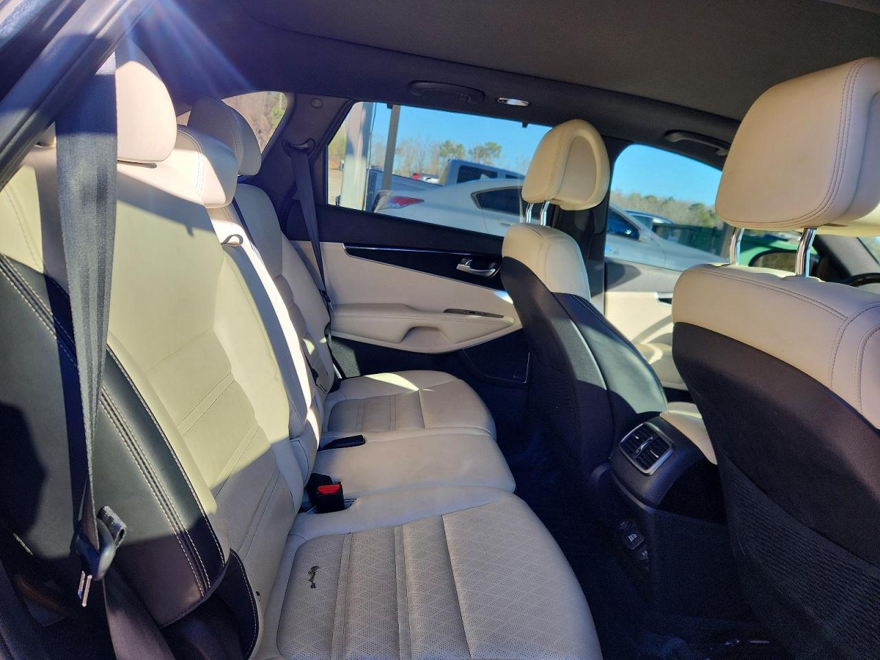 2016 KIA SORENTO SX photo 11