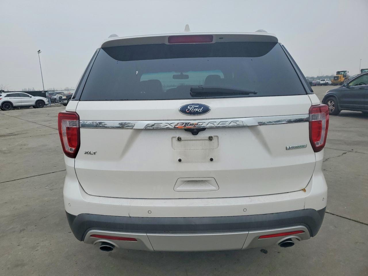 2016 FORD EXPLORER XLT photo 6