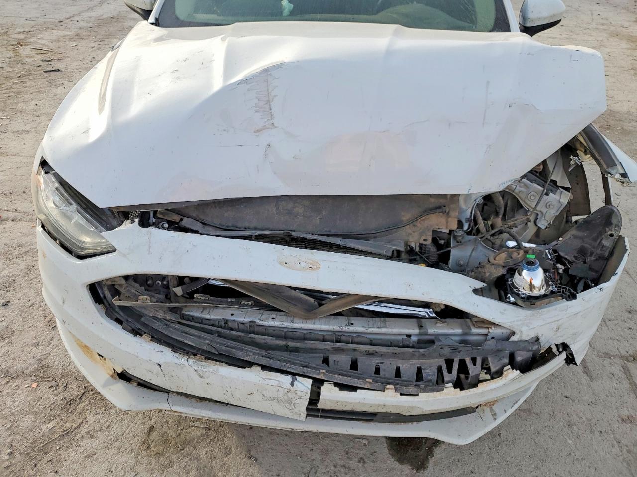 2018 FORD FUSION SE photo 11