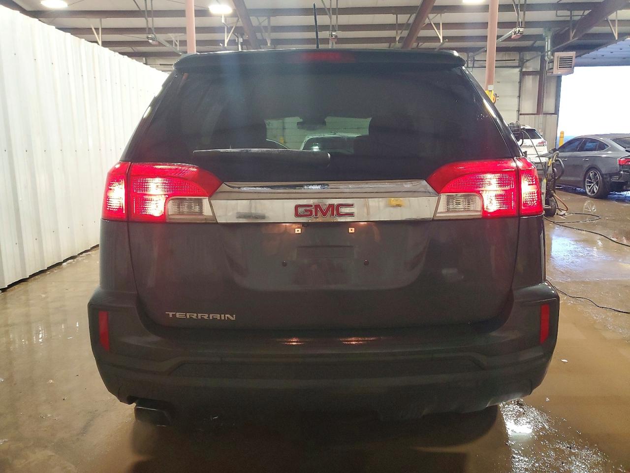 2017 GMC TERRAIN SLE photo 6
