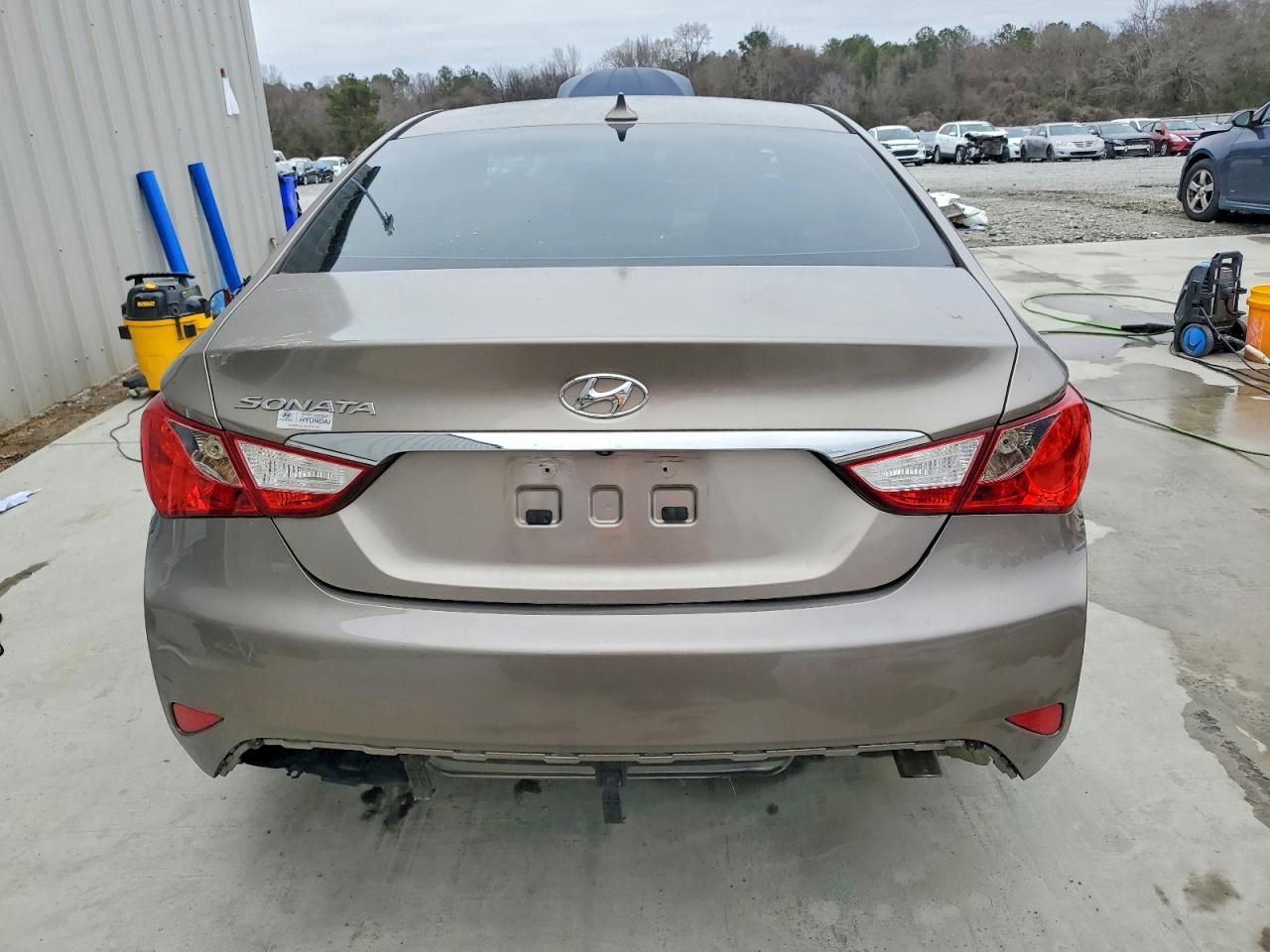 2014 HYUNDAI SONATA photo 11