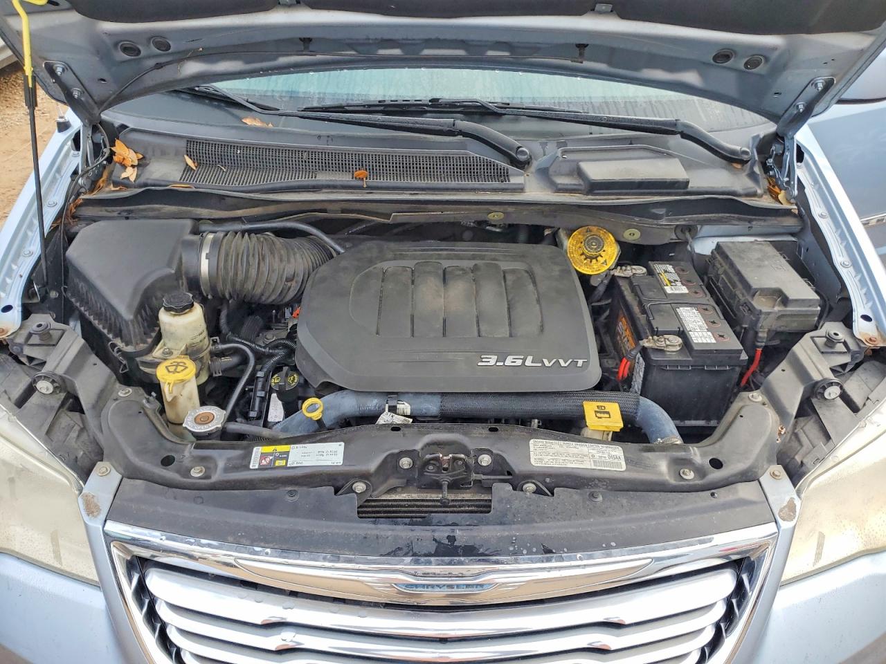 2013 CHRYSLER TOWN & COUNTRY TOURING photo 12