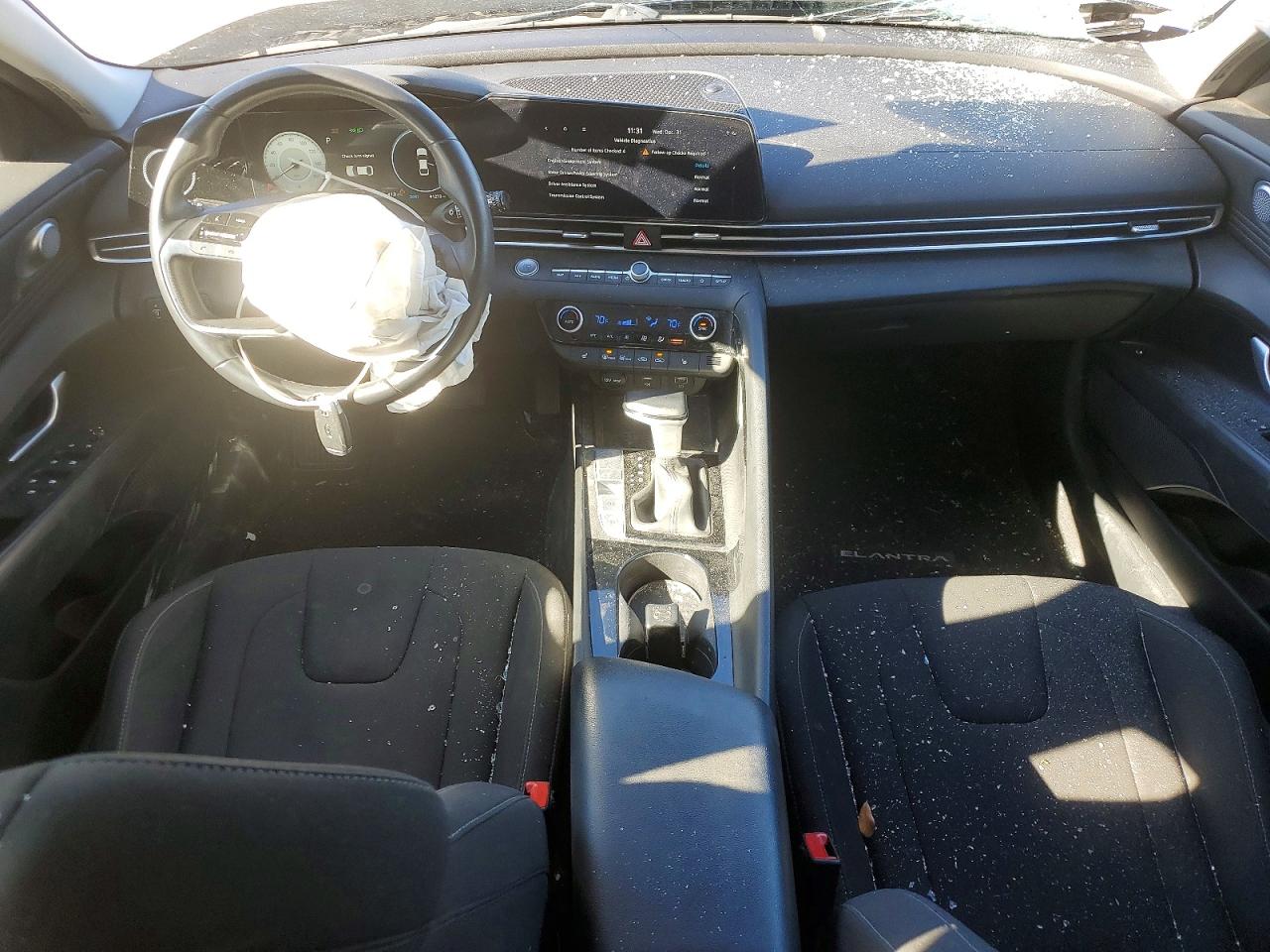 2023 HYUNDAI ELANTRA SEL photo 8