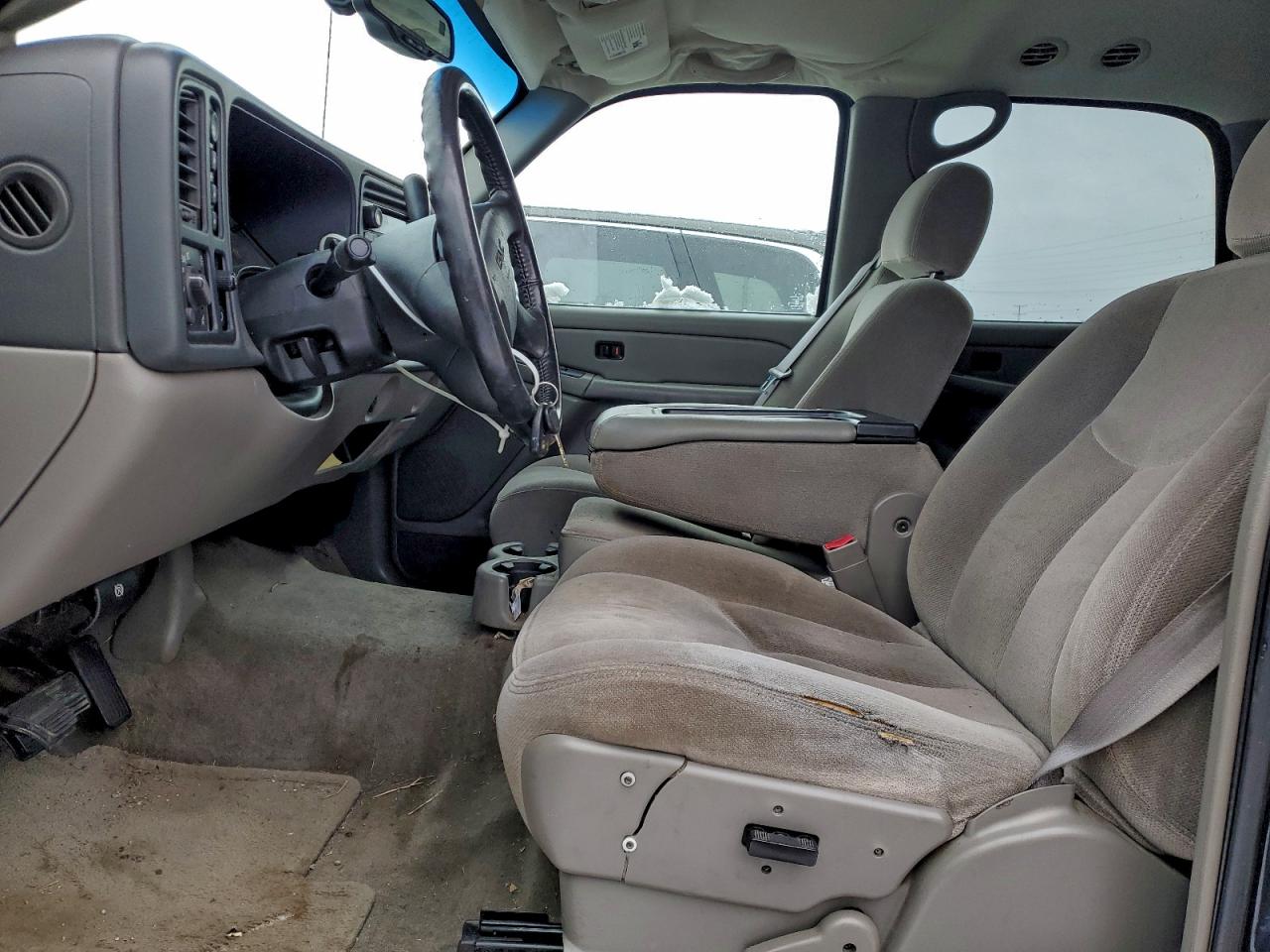 2004 GMC YUKON photo 7