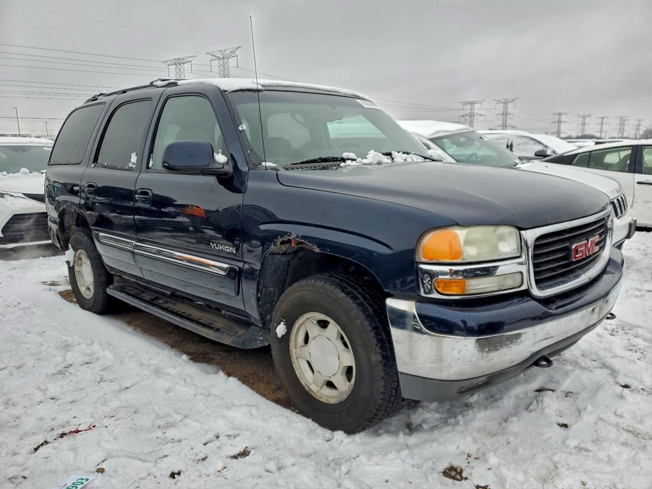 2004 GMC YUKON photo 4