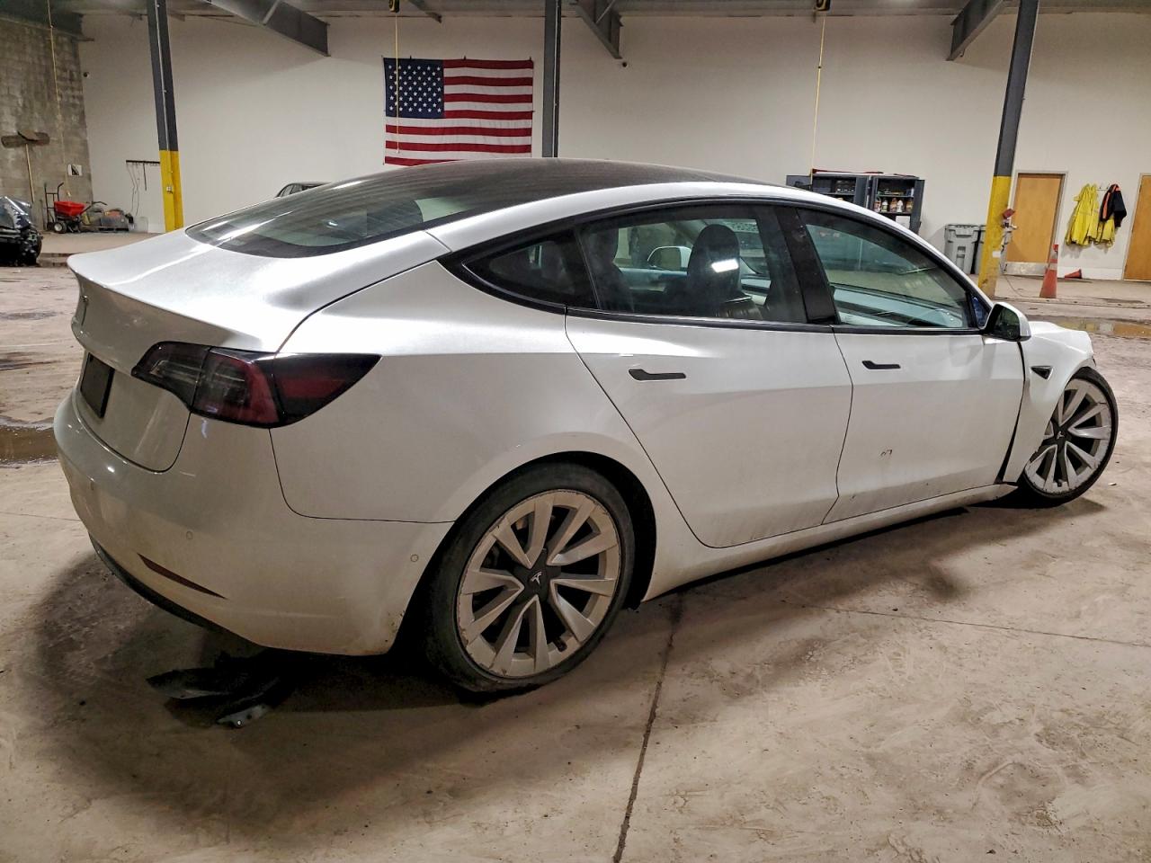 2022 TESLA MODEL 3 photo 3
