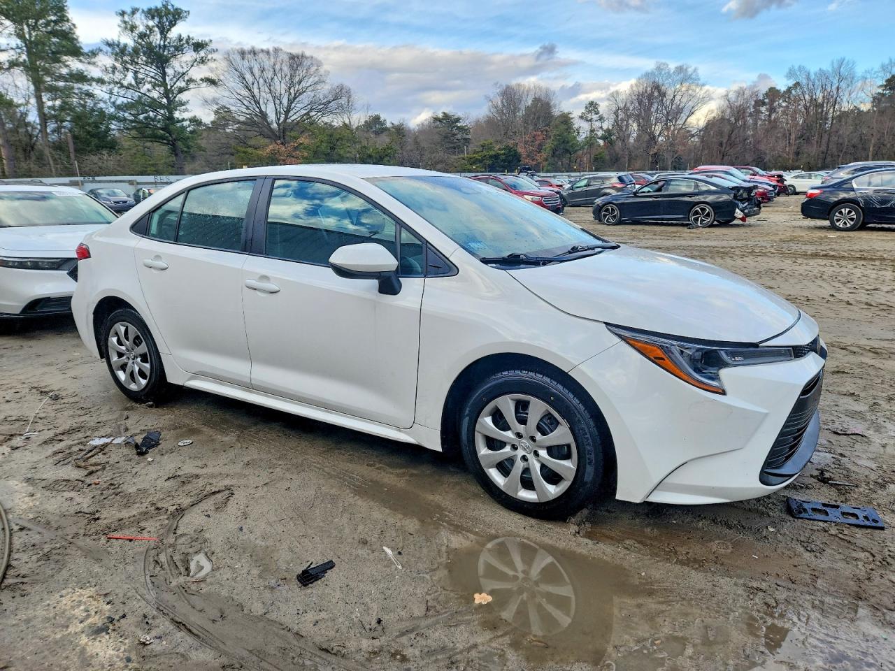 2025 TOYOTA COROLLA LE photo 7