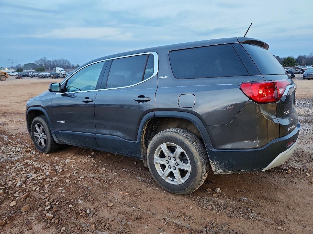2019 GMC ACADIA SLE photo 2