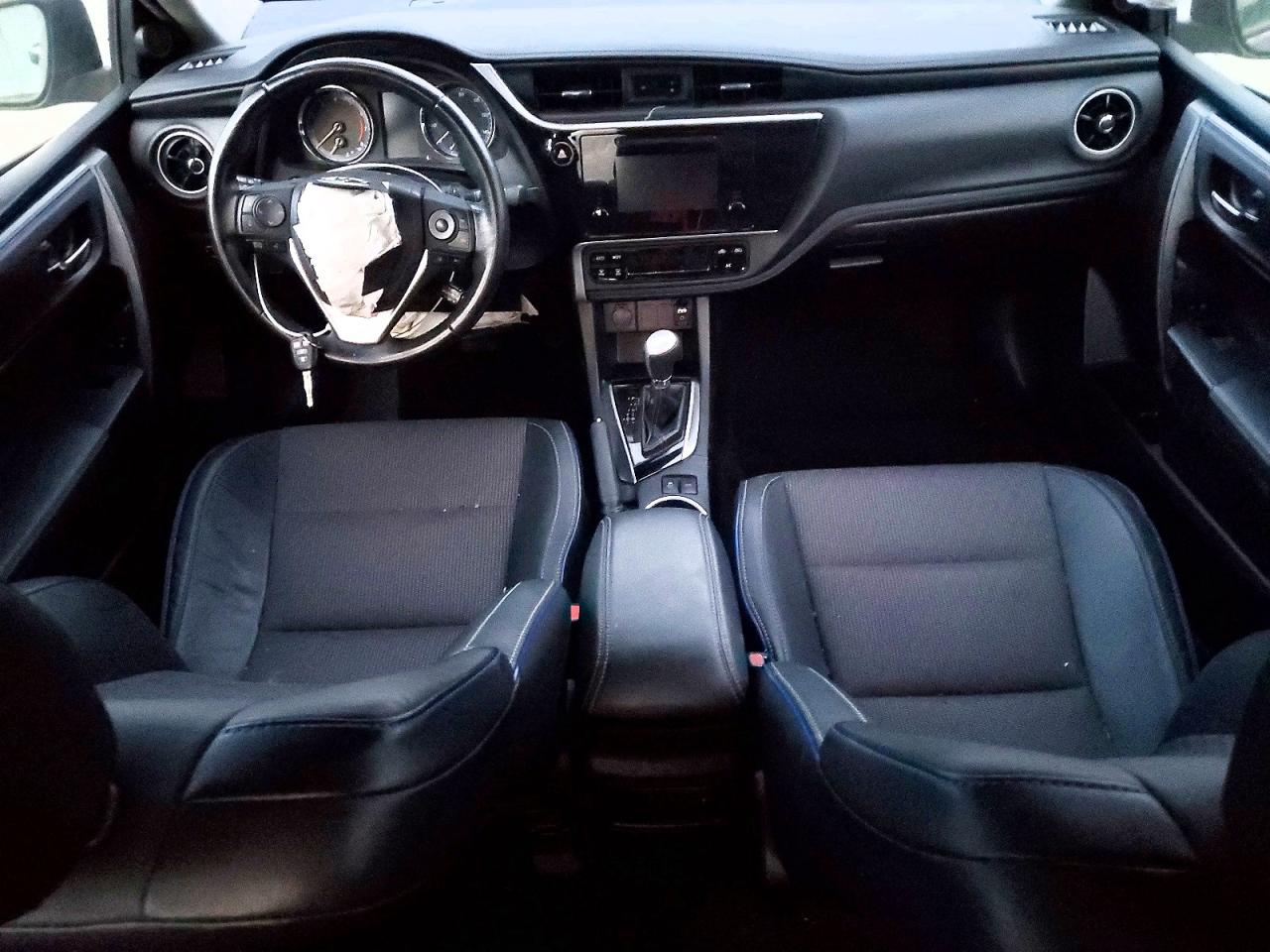 2019 TOYOTA COROLLA SE photo 8